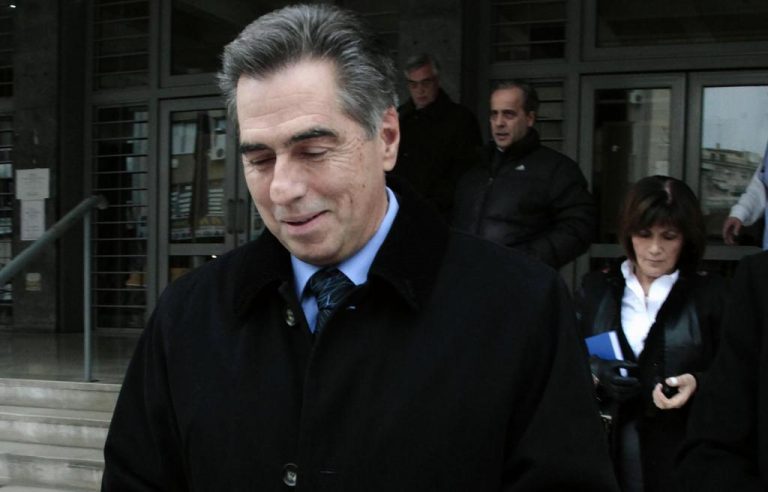 Παπαγεωργόπουλος: Θα πέσω από το Λευκό Πύργο αν βρουν ότι έχω έστω ένα ευρώ σε τράπεζες του εξωτερικού | Newsit.gr Παπαγεωργόπουλος: Θα πέσω από το Λευκό Πύργο αν βρουν ότι έχω έστω ένα ευρώ σε τράπεζες του εξωτερικού | Newsit.gr