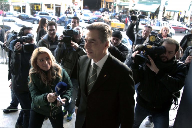 Ισόβια για τον Βασίλη Παπαγεωργόπουλο αποφάσισε το δικαστήριο! – Έβαλε τα κλάμματα ο πρώην δήμαρχος! | Newsit.gr Ισόβια για τον Βασίλη Παπαγεωργόπουλο αποφάσισε το δικαστήριο! – Έβαλε τα κλάμματα ο πρώην δήμαρχος! | Newsit.gr