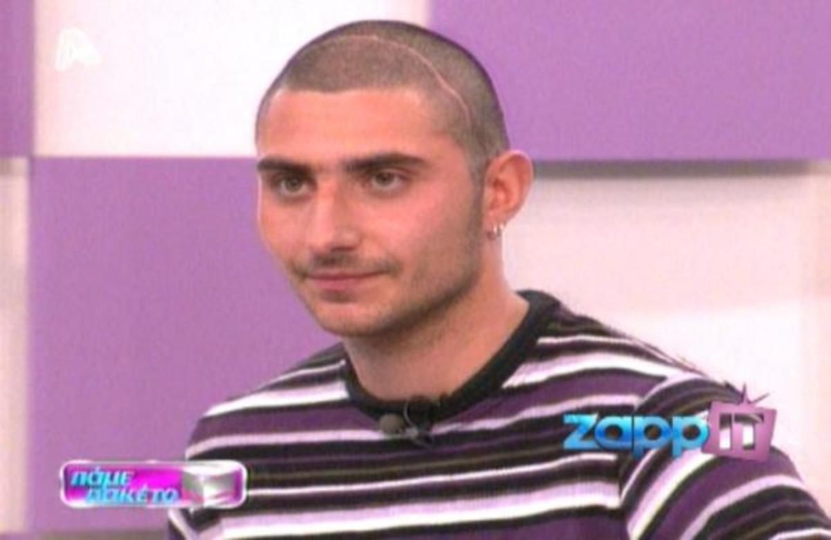 ΣΥΓΚΛΟΝΙΣΤΙΚΟ! Ένας 19χρονος αρνείται να δει τον πατέρα του μπροστά στις κάμερες! | Newsit.gr ΣΥΓΚΛΟΝΙΣΤΙΚΟ! Ένας 19χρονος αρνείται να δει τον πατέρα του μπροστά στις κάμερες! | Newsit.gr
