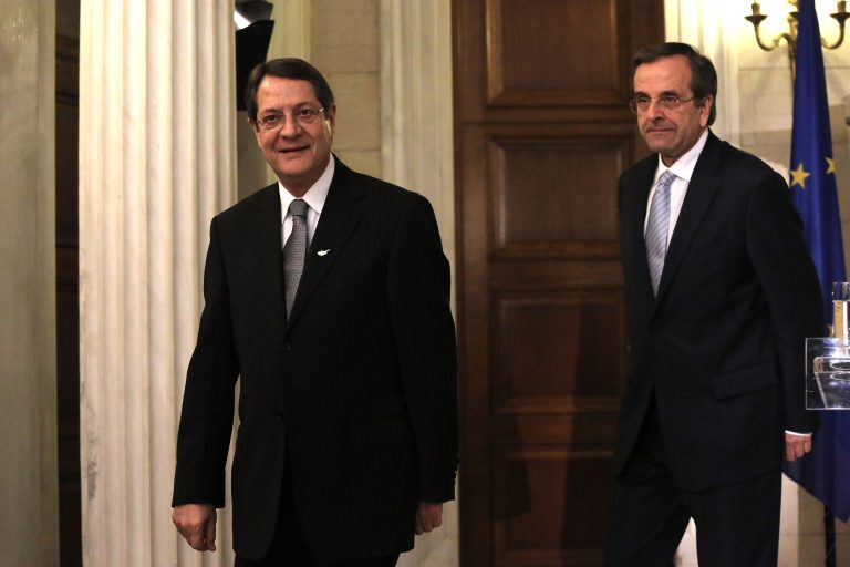 Σαμαράς – Αναστασιάδης συμφώνησαν να απορροφηθούν από ελληνικές τράπεζες τα υποκαταστήματα των κυπριακών | Newsit.gr Σαμαράς – Αναστασιάδης συμφώνησαν να απορροφηθούν από ελληνικές τράπεζες τα υποκαταστήματα των κυπριακών | Newsit.gr