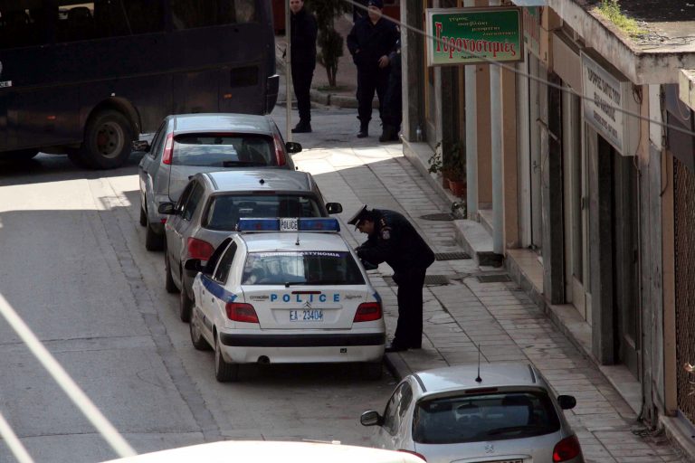 Ερευνα της αντιτρομοκρατικής και σε σπίτι στην Καρδίτσα για τον 29χρονο | Newsit.gr Ερευνα της αντιτρομοκρατικής και σε σπίτι στην Καρδίτσα για τον 29χρονο | Newsit.gr