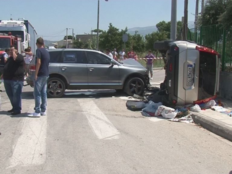 Αχαϊα: Τραυματίστηκε στην άσφαλτο η μητέρα του διοικητή της πυροσβεστικής – Φωτό! | Newsit.gr Αχαϊα: Τραυματίστηκε στην άσφαλτο η μητέρα του διοικητή της πυροσβεστικής – Φωτό! | Newsit.gr