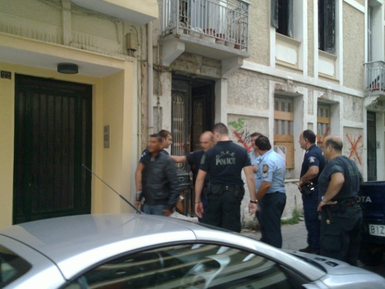 Γιγαντιαία επιχείρηση-σκούπα της αστυνομίας στην Πάτρα – Δεκάδες προσαγωγές αλλοδαπών στα πλαίσια του »Ξένιος Ζευς» – Δείτε τα βίντεο! | Newsit.gr Γιγαντιαία επιχείρηση-σκούπα της αστυνομίας στην Πάτρα – Δεκάδες προσαγωγές αλλοδαπών στα πλαίσια του »Ξένιος Ζευς» – Δείτε τα βίντεο! | Newsit.gr