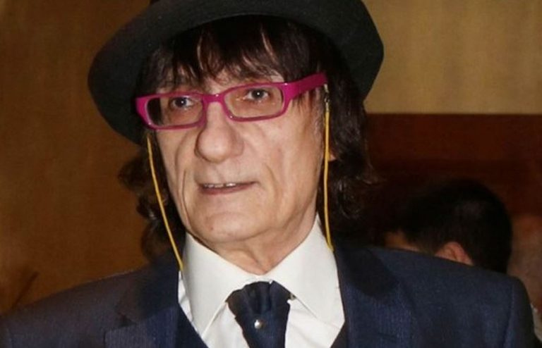 Πέθανε από καρκίνο που είχε στον πνεύμονα ο Στάθης Ψάλτης – Πώς μπορεί να συμβεί και σε όσους ΔΕΝ καπνίζουν | Newsit.gr Πέθανε από καρκίνο που είχε στον πνεύμονα ο Στάθης Ψάλτης – Πώς μπορεί να συμβεί και σε όσους ΔΕΝ καπνίζουν | Newsit.gr