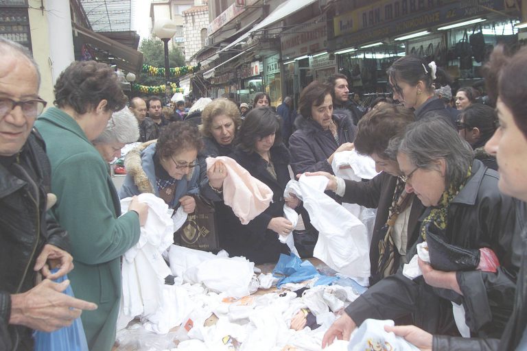 Αχαϊα: Πουλούσε σε πάγκο τα λευκά είδη που έκλεβε! | Newsit.gr Αχαϊα: Πουλούσε σε πάγκο τα λευκά είδη που έκλεβε! | Newsit.gr