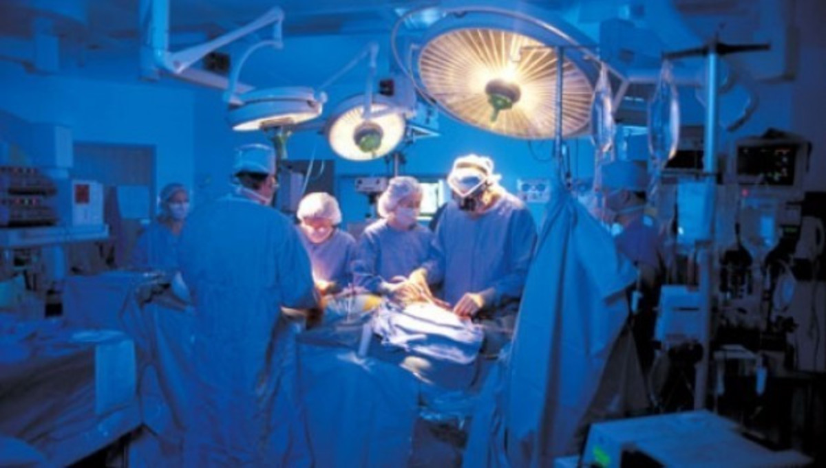 Θεσσαλονίκη: Πρωτοποριακή επέμβαση αλλαγής φύλου – 18χρονη απέκτησε αντρικό μόριο 15 εκατοστών! | Newsit.gr Θεσσαλονίκη: Πρωτοποριακή επέμβαση αλλαγής φύλου – 18χρονη απέκτησε αντρικό μόριο 15 εκατοστών! | Newsit.gr
