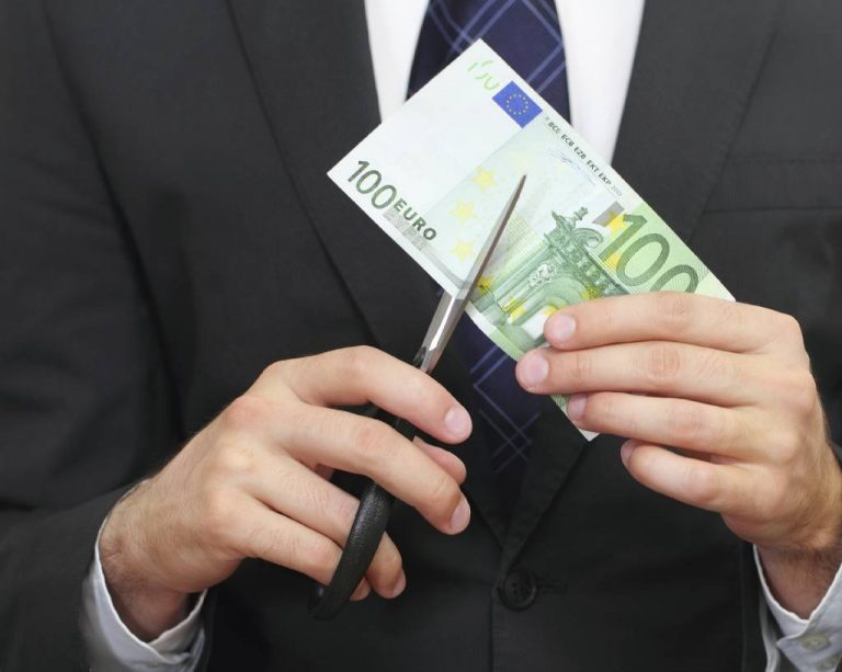 Πως θα ψαλιδιστούν οι μισθοί 4 εκατομ. εργαζομένων στον ιδιωτικό τομέα | Newsit.gr Πως θα ψαλιδιστούν οι μισθοί 4 εκατομ. εργαζομένων στον ιδιωτικό τομέα | Newsit.gr