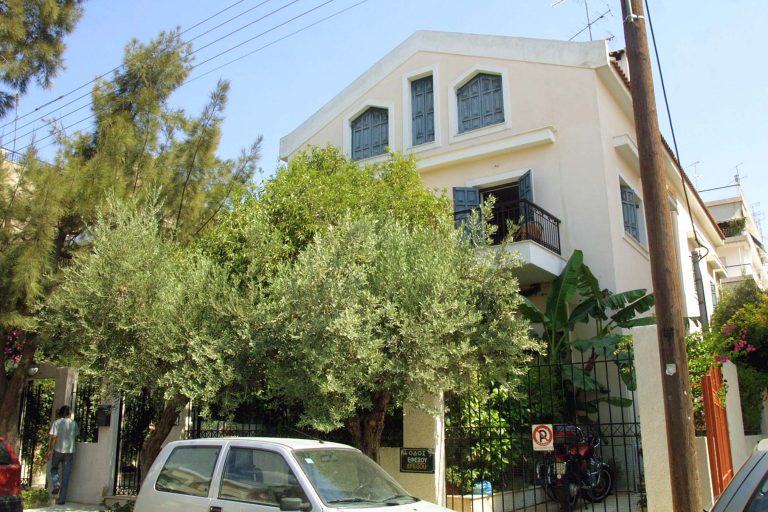 “Κατ’ αντιπαράσταση” με τη μαφία του real estate | Newsit.gr “Κατ’ αντιπαράσταση” με τη μαφία του real estate | Newsit.gr