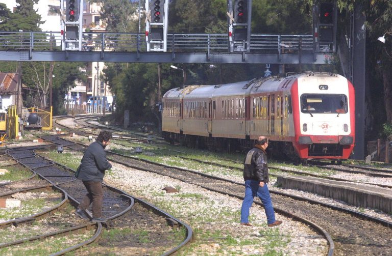 Πιερία: Θάνατος στις ράγες – Αμαξοστοιχία Intercity διαμέλισε πεζό! | Newsit.gr Πιερία: Θάνατος στις ράγες – Αμαξοστοιχία Intercity διαμέλισε πεζό! | Newsit.gr