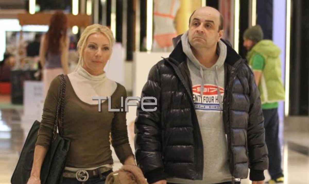 Μ. Σεφερλής – Ε. Τσαβαλιά: Βόλτα για ψώνια στα μαγαζιά! Φωτογραφίες | Newsit.gr Μ. Σεφερλής – Ε. Τσαβαλιά: Βόλτα για ψώνια στα μαγαζιά! Φωτογραφίες | Newsit.gr