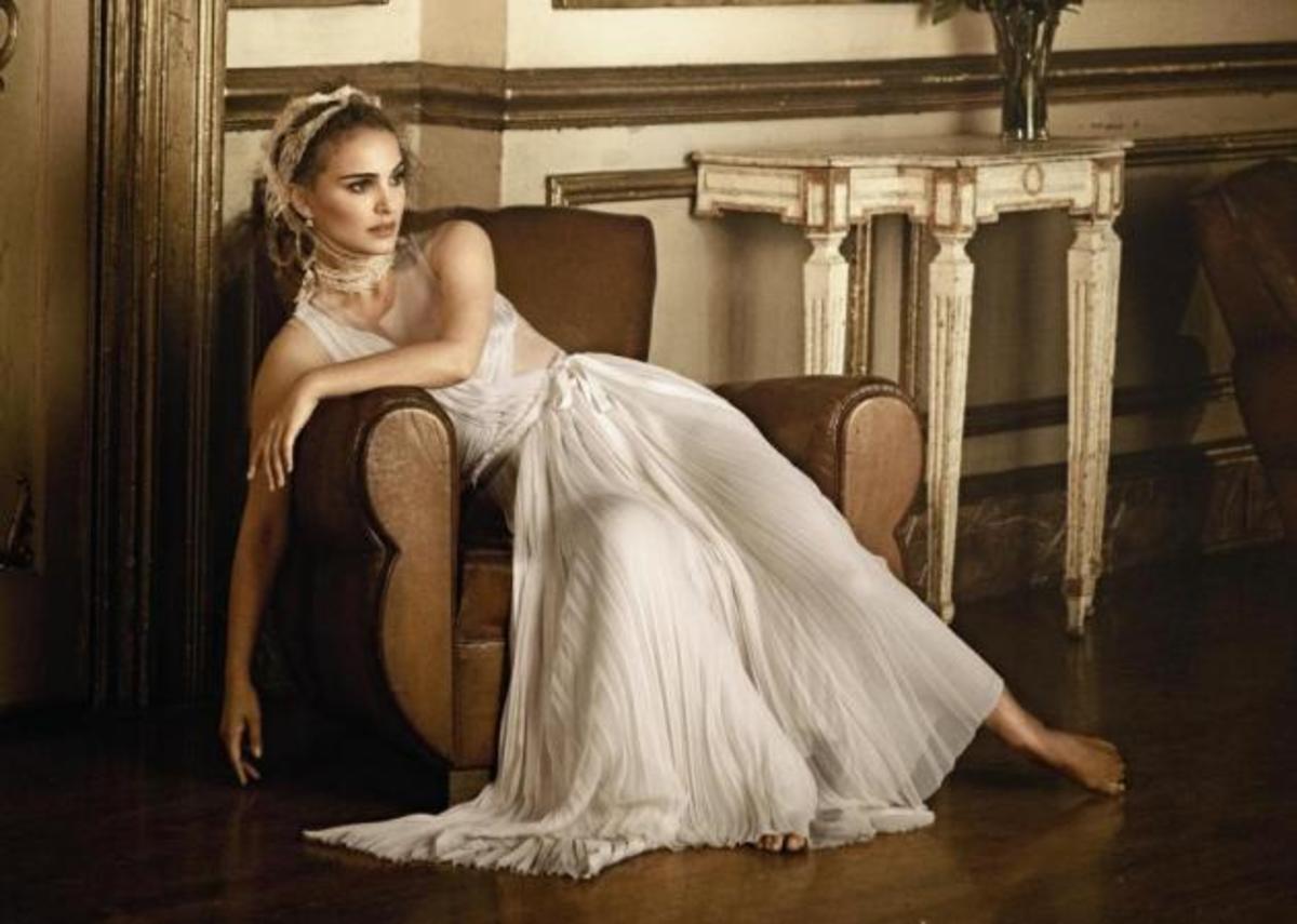 Η Νatalie Portman φωτογραφίζεται ως μπαλαρίνα | Newsit.gr Η Νatalie Portman φωτογραφίζεται ως μπαλαρίνα | Newsit.gr