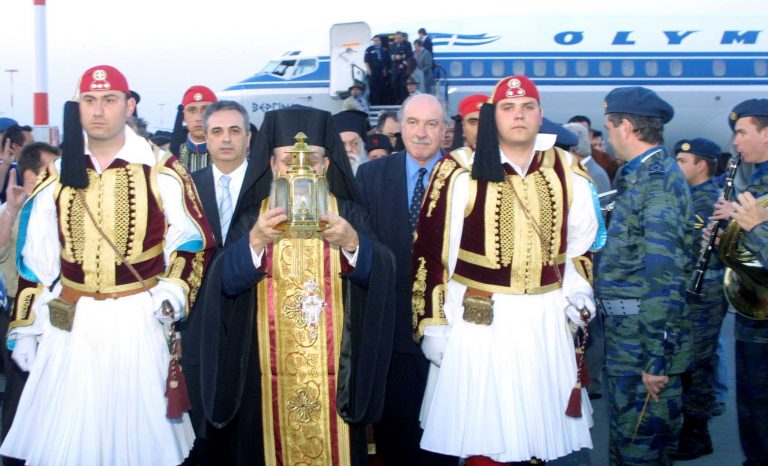 Ένωση Άθεων για Άγιο Φως: Να σταματήσει να πληρώνει τα έξοδα το Κράτος | Newsit.gr Ένωση Άθεων για Άγιο Φως: Να σταματήσει να πληρώνει τα έξοδα το Κράτος | Newsit.gr
