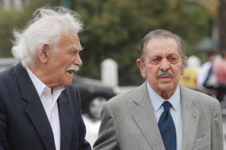 Tην Πέμπτη το τελευταίο αντίο στον Λάκη Σάντα | Newsit.gr Tην Πέμπτη το τελευταίο αντίο στον Λάκη Σάντα | Newsit.gr
