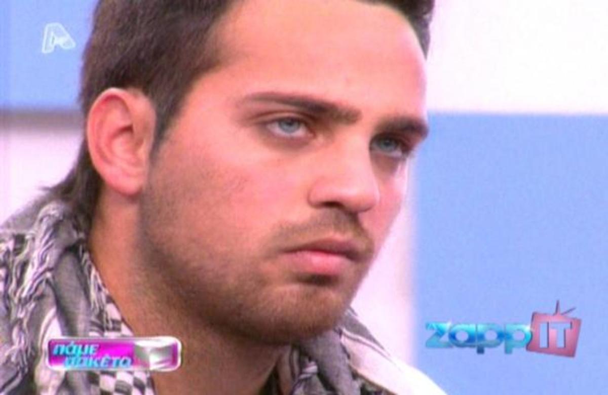 Οι γονείς του τον εγκατέλειψαν σε ηλικία 6 ετών! Θα τους συναντήσει; | Newsit.gr Οι γονείς του τον εγκατέλειψαν σε ηλικία 6 ετών! Θα τους συναντήσει; | Newsit.gr