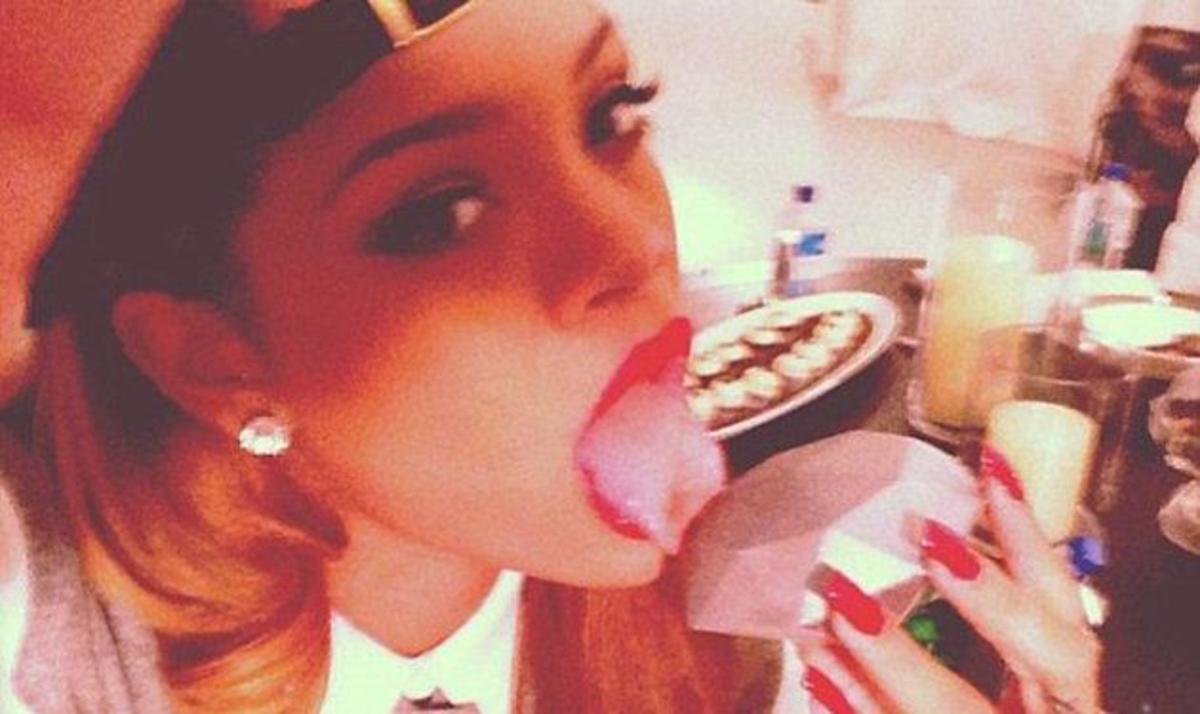 Rihanna: Πόσα… diamonds είναι αρκετά για μια ντίβα; Ακόμα και οι σοκολάτες της έχουν σχήμα διαμαντιού! | Newsit.gr Rihanna: Πόσα… diamonds είναι αρκετά για μια ντίβα; Ακόμα και οι σοκολάτες της έχουν σχήμα διαμαντιού! | Newsit.gr