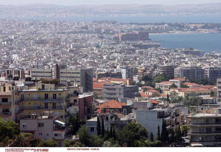 Θεσσαλονίκη: Τους έταξε υπόγεια ρύθμιση των ημιυπαίθριων και… τους τακτοποίησε! | Newsit.gr Θεσσαλονίκη: Τους έταξε υπόγεια ρύθμιση των ημιυπαίθριων και… τους τακτοποίησε! | Newsit.gr