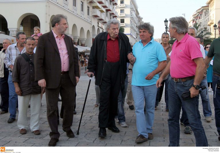 Θεσσαλονίκη: »Μίκη έλα να μιλήσεις στο δημοτικό συμβούλιο»! | Newsit.gr Θεσσαλονίκη: »Μίκη έλα να μιλήσεις στο δημοτικό συμβούλιο»! | Newsit.gr