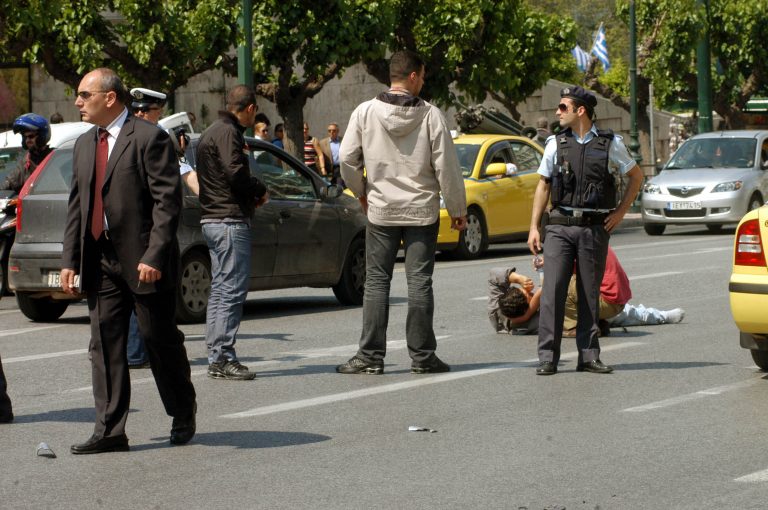 Λασίθι: Τραυμάτισε και εγκατέλειψε στην άσφαλτο 3χρονο κοριτσάκι! | Newsit.gr Λασίθι: Τραυμάτισε και εγκατέλειψε στην άσφαλτο 3χρονο κοριτσάκι! | Newsit.gr
