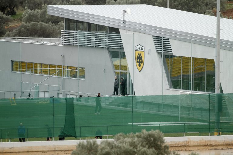 Κατάληψη της Original στα Σπάτα! – «Θα σας περιμένουμε για όσο χρειαστεί» | Newsit.gr Κατάληψη της Original στα Σπάτα! – «Θα σας περιμένουμε για όσο χρειαστεί» | Newsit.gr