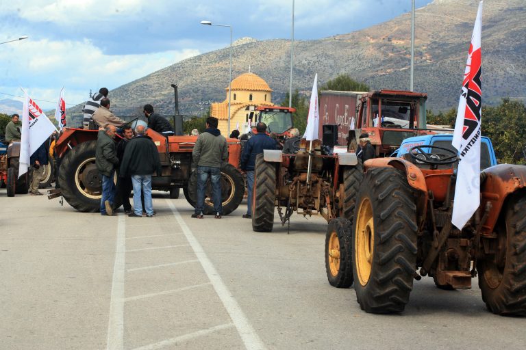 Κλιμακώνουν τις κινητοποιήσεις οι αγρότες – Θα κλείνουν κάθε μέρα για μία ώρα τους δρόμους – Ζητούν συνάντηση με Σαμαρά | Newsit.gr Κλιμακώνουν τις κινητοποιήσεις οι αγρότες – Θα κλείνουν κάθε μέρα για μία ώρα τους δρόμους – Ζητούν συνάντηση με Σαμαρά | Newsit.gr