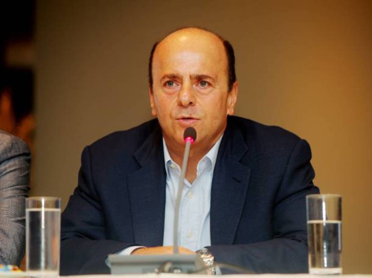 Αλαφούζος και παλαίμαχοι παίρνουν τις μετοχές του Τζίγγερ! | Newsit.gr Αλαφούζος και παλαίμαχοι παίρνουν τις μετοχές του Τζίγγερ! | Newsit.gr