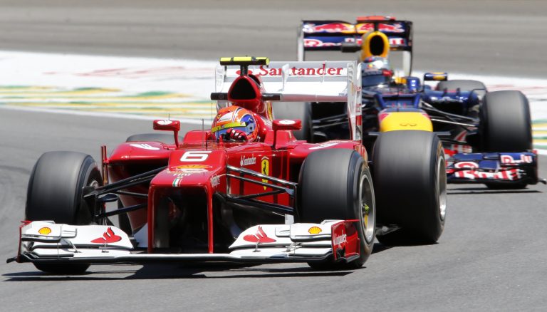 Η καρώ σημαία πέφτει – Ο μεγάλος τελικός της F1 | Newsit.gr Η καρώ σημαία πέφτει – Ο μεγάλος τελικός της F1 | Newsit.gr