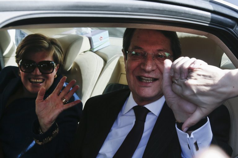 Σαμαράς και Αβραμόπουλος συνεχάρησαν τον Αναστασιάδη | Newsit.gr Σαμαράς και Αβραμόπουλος συνεχάρησαν τον Αναστασιάδη | Newsit.gr