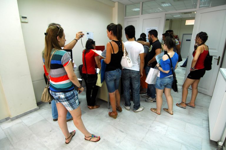 Προσλήψεις: 10.000 άνεργοι σε ιδιωτικές επιχειρήσεις με επιχορήγηση | Newsit.gr Προσλήψεις: 10.000 άνεργοι σε ιδιωτικές επιχειρήσεις με επιχορήγηση | Newsit.gr