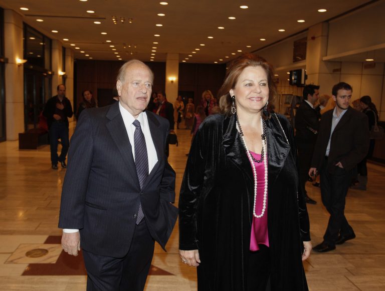 Αρσένης: δεν είμαι εγώ το “βαθύ λαρύγγι” | Newsit.gr Αρσένης: δεν είμαι εγώ το “βαθύ λαρύγγι” | Newsit.gr
