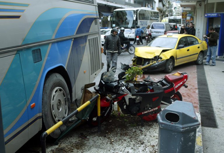 Κέρκυρα: Σκότωσε οδηγό μηχανής και έφυγε τρέχοντας! | Newsit.gr Κέρκυρα: Σκότωσε οδηγό μηχανής και έφυγε τρέχοντας! | Newsit.gr