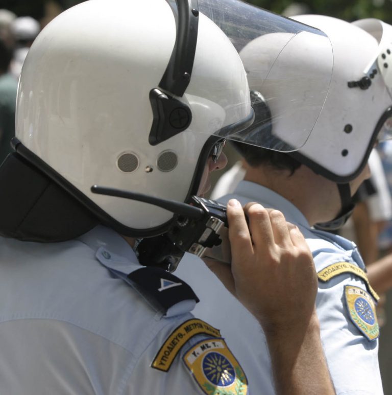 Η ΕΛ.ΑΣ μιλάει με τη… θεία στην Αμερική | Newsit.gr Η ΕΛ.ΑΣ μιλάει με τη… θεία στην Αμερική | Newsit.gr
