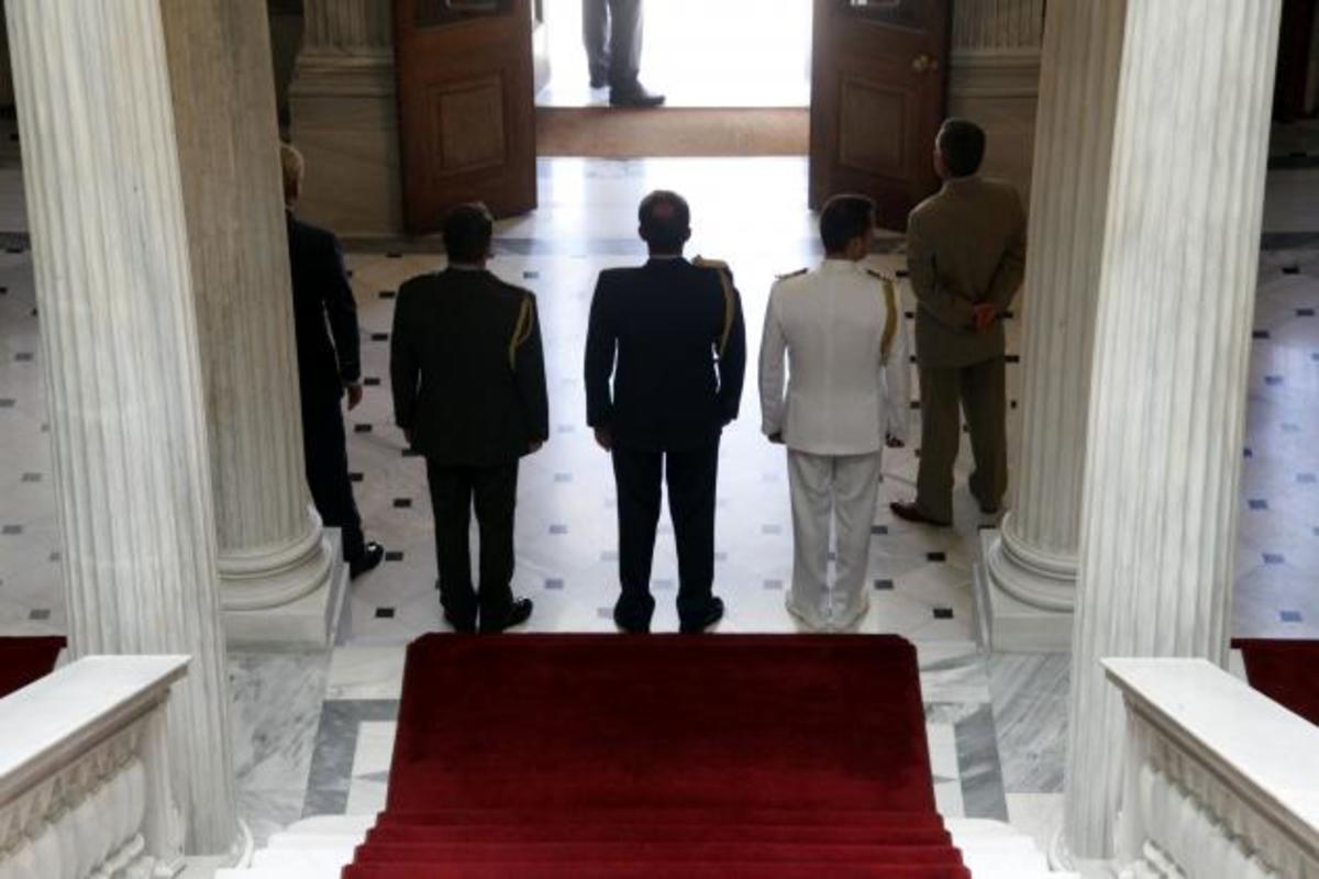 Ο «πόλεμος των κρίσεων», οι Αρχηγοί και οι κυβερνητικές προθέσεις. Ποιοι θέλουν αλλαγές; | Newsit.gr Ο «πόλεμος των κρίσεων», οι Αρχηγοί και οι κυβερνητικές προθέσεις. Ποιοι θέλουν αλλαγές; | Newsit.gr