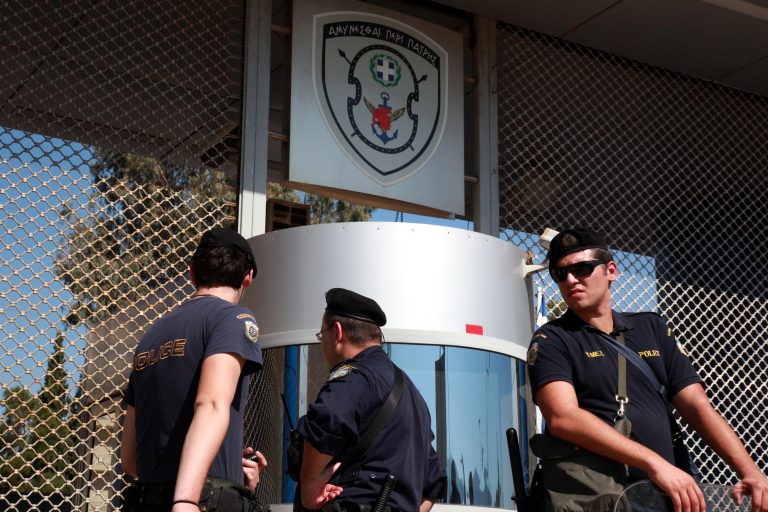 Παιχνίδι με τη φωτιά και τις ‘Ενοπλες Δυνάμεις,που θέλουν να μετατρέψουν και σε δύναμη καταστολής | Newsit.gr Παιχνίδι με τη φωτιά και τις ‘Ενοπλες Δυνάμεις,που θέλουν να μετατρέψουν και σε δύναμη καταστολής | Newsit.gr