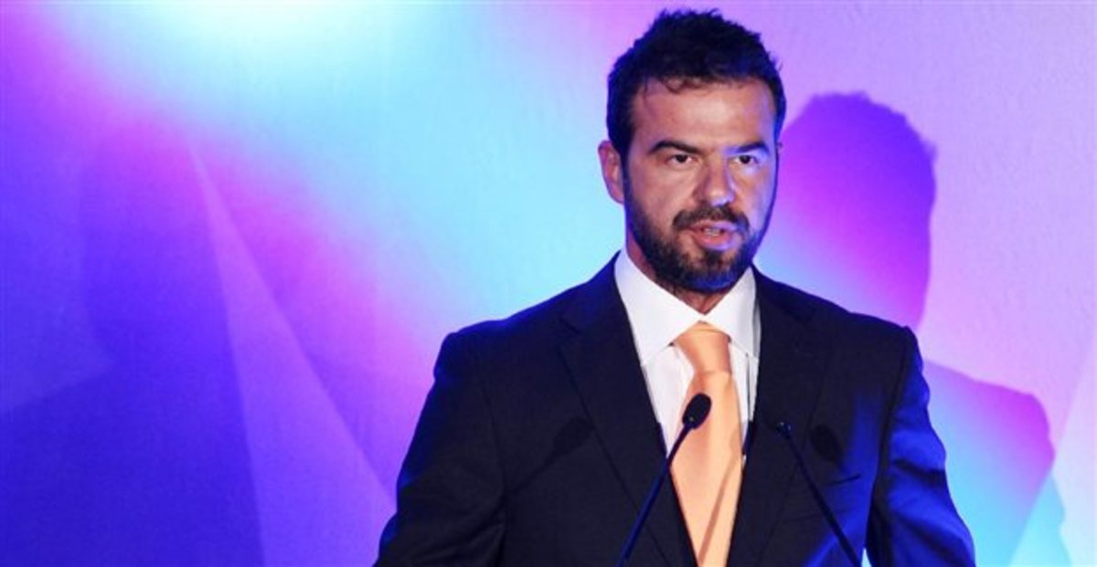 Στον όμιλο Ρέστη ο Ανδρέας Μπέκιος | Newsit.gr Στον όμιλο Ρέστη ο Ανδρέας Μπέκιος | Newsit.gr