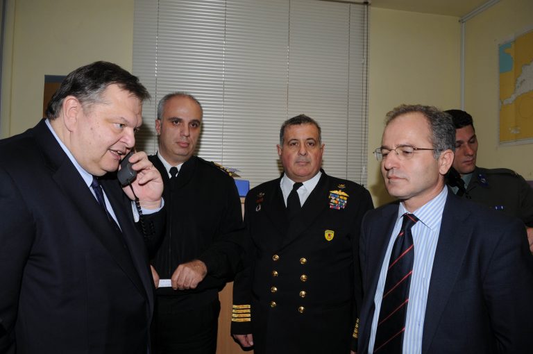 Επιχείρηση διασκέδασης εντυπώσεων από Λοβέρδο – Βενιζέλο | Newsit.gr Επιχείρηση διασκέδασης εντυπώσεων από Λοβέρδο – Βενιζέλο | Newsit.gr