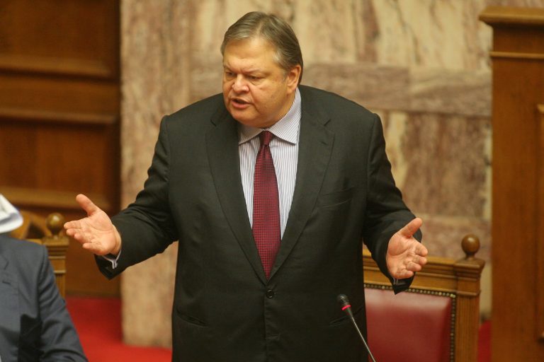 Ο κ. Βενιζέλος συμπάσχει μαζί μας, δεν θα βάλει άλλους φόρους | Newsit.gr Ο κ. Βενιζέλος συμπάσχει μαζί μας, δεν θα βάλει άλλους φόρους | Newsit.gr