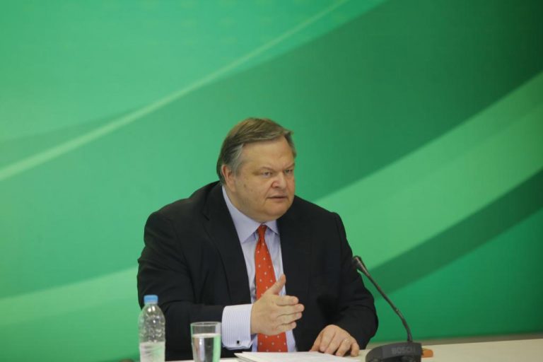 Επιστολή σε Σαμαρά, Τσίπρα, Καμμένο και Κουβέλη έστειλε ο Βενιζέλος | Newsit.gr Επιστολή σε Σαμαρά, Τσίπρα, Καμμένο και Κουβέλη έστειλε ο Βενιζέλος | Newsit.gr