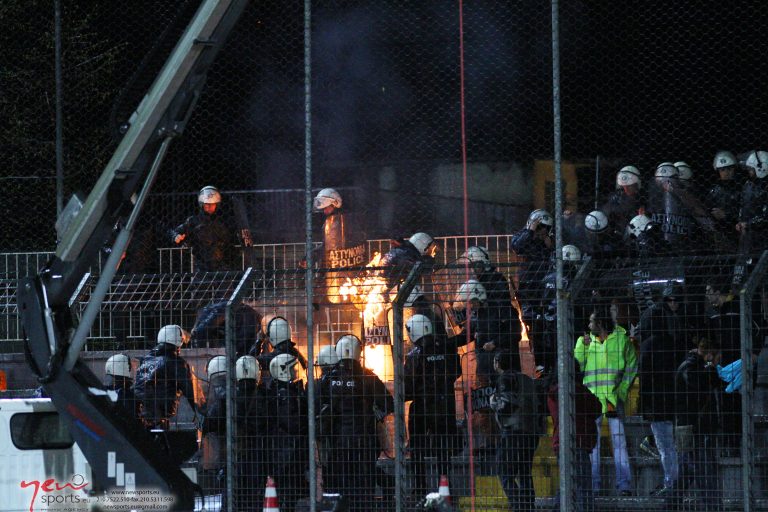 Δεν σταματούν αν δεν θρηνήσουμε νεκρούς! – Μαχαιρώματα σε γήπεδο | Newsit.gr Δεν σταματούν αν δεν θρηνήσουμε νεκρούς! – Μαχαιρώματα σε γήπεδο | Newsit.gr
