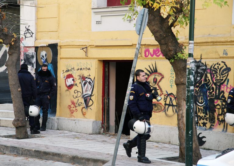 Της Αμαλίας… μεταξύ των κομμάτων – Ν.Δ: «Συγγενείς βουλευτών του ΣΥΡΙΖΑ στους συλληφθέντες» – «Σίμο Γκέμπελς Κεδίκογλου» η απάντηση ΣΥΡΙΖΑ | Newsit.gr Της Αμαλίας… μεταξύ των κομμάτων – Ν.Δ: «Συγγενείς βουλευτών του ΣΥΡΙΖΑ στους συλληφθέντες» – «Σίμο Γκέμπελς Κεδίκογλου» η απάντηση ΣΥΡΙΖΑ | Newsit.gr