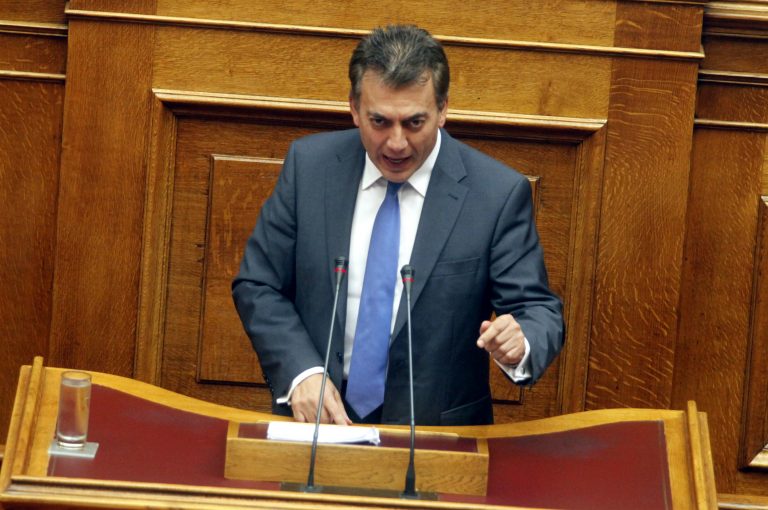 Στα χέρια της τρόικας το σχέδιο για τον κατώτατο μισθό – Τι προβλέπει το χρονοδιάγραμμα του υπ.Εργασίας | Newsit.gr Στα χέρια της τρόικας το σχέδιο για τον κατώτατο μισθό – Τι προβλέπει το χρονοδιάγραμμα του υπ.Εργασίας | Newsit.gr