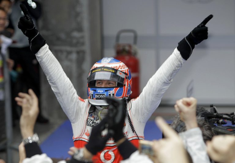 Κυριαρχία της McLaren στην Κίνα | Newsit.gr Κυριαρχία της McLaren στην Κίνα | Newsit.gr