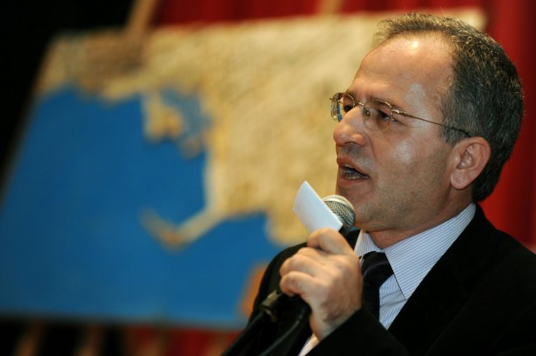 Μπεγλίτης: Εξετάζω πόσο θα αυξηθεί η θητεία | Newsit.gr Μπεγλίτης: Εξετάζω πόσο θα αυξηθεί η θητεία | Newsit.gr