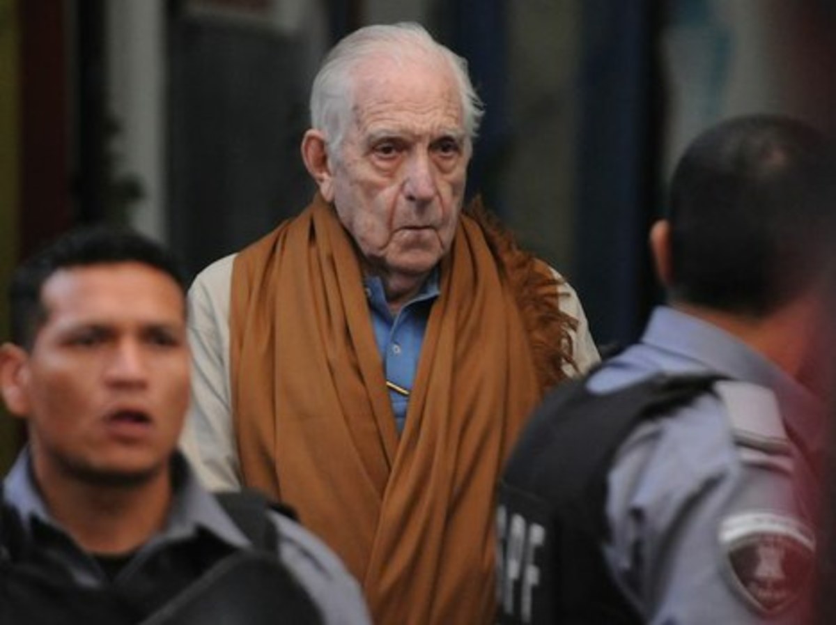 Στη φυλακή ο τελευταίος δικτάτορας της Αργεντινής | Newsit.gr Στη φυλακή ο τελευταίος δικτάτορας της Αργεντινής | Newsit.gr