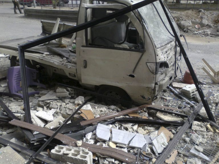 Συρία: Δεκάδες νεκροί από επίθεση με παγιδευμένο αυτοκίνητο | Newsit.gr Συρία: Δεκάδες νεκροί από επίθεση με παγιδευμένο αυτοκίνητο | Newsit.gr
