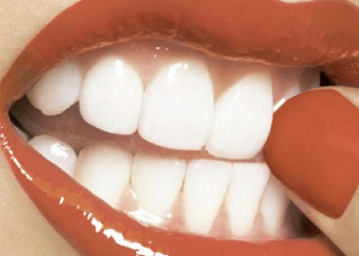 Beauty poll: είναι ο συνδυασμός κόκκινα χείλη- κόκκινα νύχια πολύ sexy για την καθημερινότητά μας; | Newsit.gr Beauty poll: είναι ο συνδυασμός κόκκινα χείλη- κόκκινα νύχια πολύ sexy για την καθημερινότητά μας; | Newsit.gr