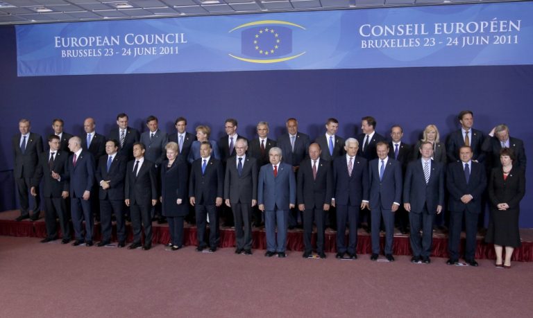 Ψηφίστε άμεσα μεσοπρόθεσμο και εφαρμοστικό για την 5η δόση – Και συμμετοχή ιδιωτών στο νέο πακέτο | Newsit.gr Ψηφίστε άμεσα μεσοπρόθεσμο και εφαρμοστικό για την 5η δόση – Και συμμετοχή ιδιωτών στο νέο πακέτο | Newsit.gr