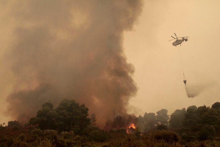 Πύρινος εφιάλτης και στην Κύπρο – Εκκενώθηκε χωριό | Newsit.gr Πύρινος εφιάλτης και στην Κύπρο – Εκκενώθηκε χωριό | Newsit.gr