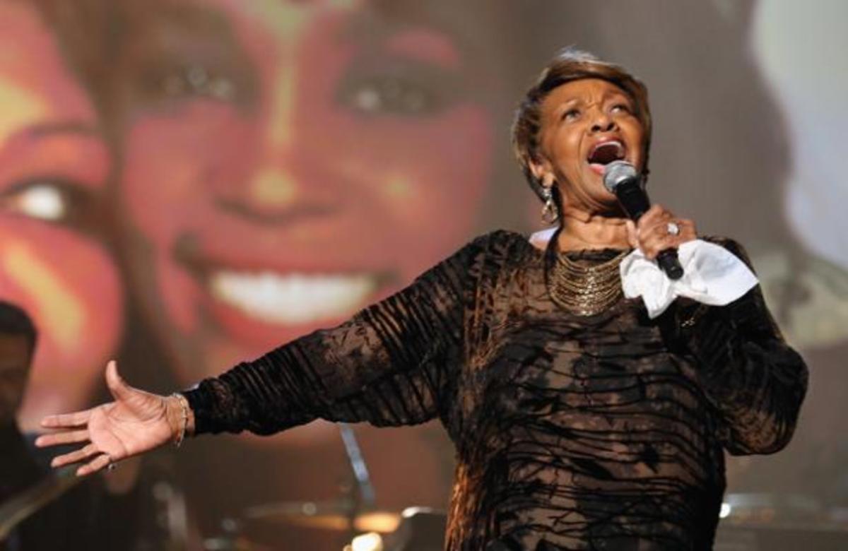 Η συγκλονιστική ερμηνεία της μητέρας της Whitney Houston για την κόρη της! | Newsit.gr Η συγκλονιστική ερμηνεία της μητέρας της Whitney Houston για την κόρη της! | Newsit.gr