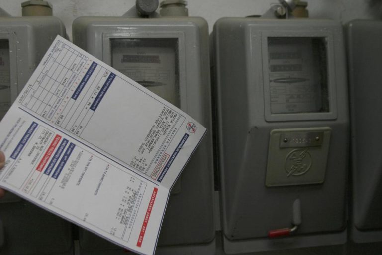 Θήβα: Του ξήλωσε το ρολόι της ΔΕΗ λόγω… προσωπικών διαφορών | Newsit.gr Θήβα: Του ξήλωσε το ρολόι της ΔΕΗ λόγω… προσωπικών διαφορών | Newsit.gr