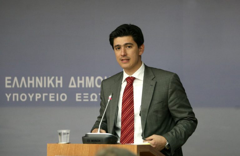 Δελαβέκουρας: «Οι προσβλητικές εξαλλοσύνες αξιωματούχων των Σκοπίων δεν βοηθούν στην επίλυση του ζητήματος του ονόματος» | Newsit.gr Δελαβέκουρας: «Οι προσβλητικές εξαλλοσύνες αξιωματούχων των Σκοπίων δεν βοηθούν στην επίλυση του ζητήματος του ονόματος» | Newsit.gr